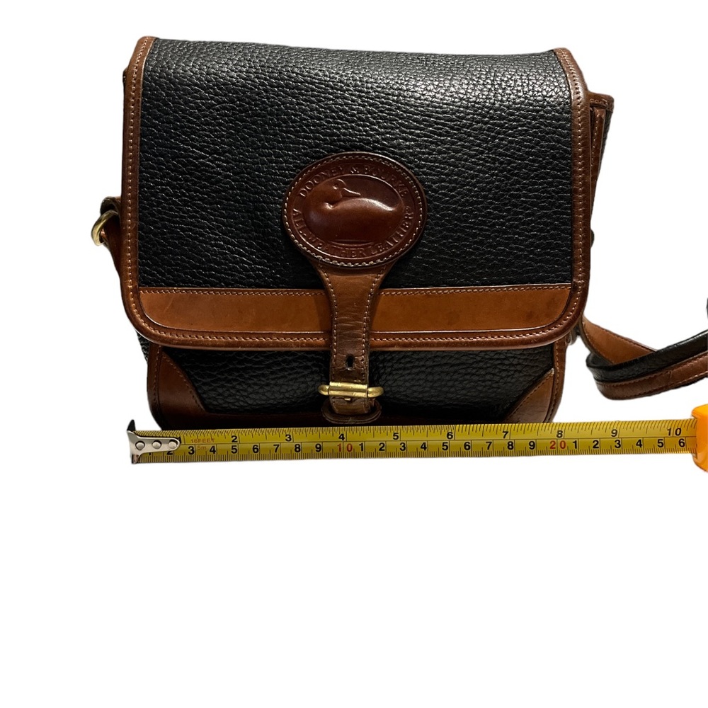 Dooney Bourke All Weather Shoulder Bag Leather Buckle Flap /Vintage!!! - Picture 14 of 16
